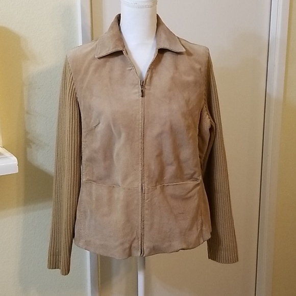 A.M.I Jackets & Blazers - 🐳7 for $20 A.M.I Beige Leather Jacket